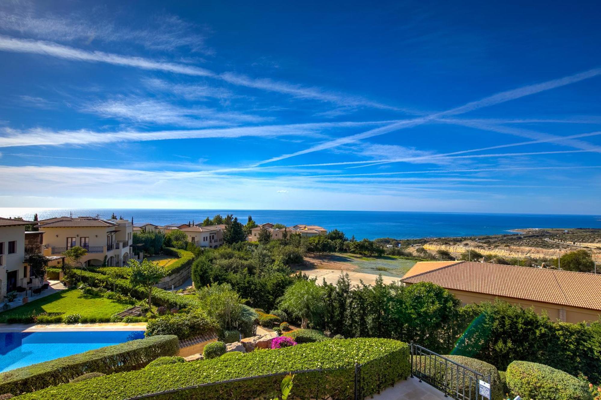2 Bedroom Apartment Thalassa With Sea And Sunset Views, Aphrodite Hills Resort Куклия Экстерьер фото